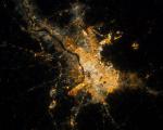 Calcutta city in India during the night. Satellite imagery can contribute to urban planning. (Image: ESA)